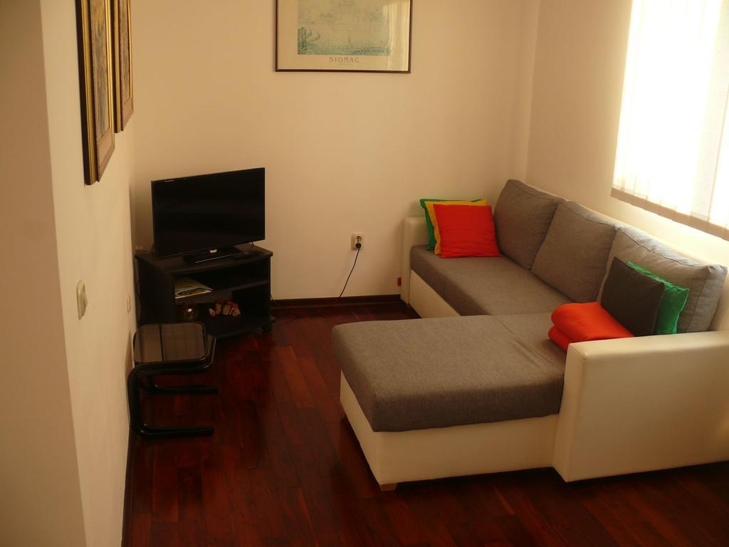 Apartment Branimir Omišalj Kültér fotó