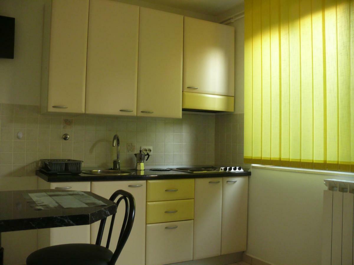 Apartment Branimir Omišalj Kültér fotó