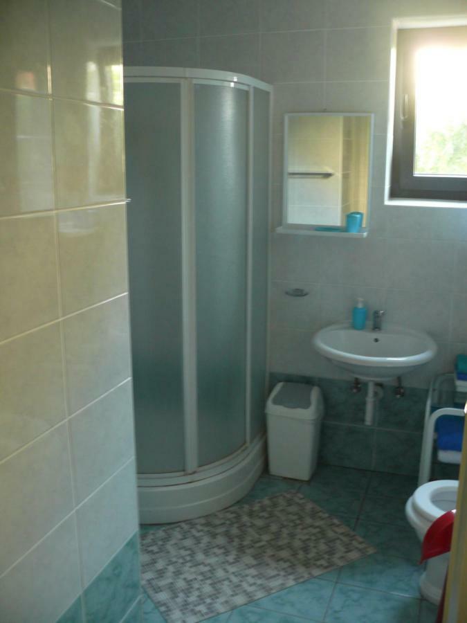 Apartment Branimir Omišalj Kültér fotó